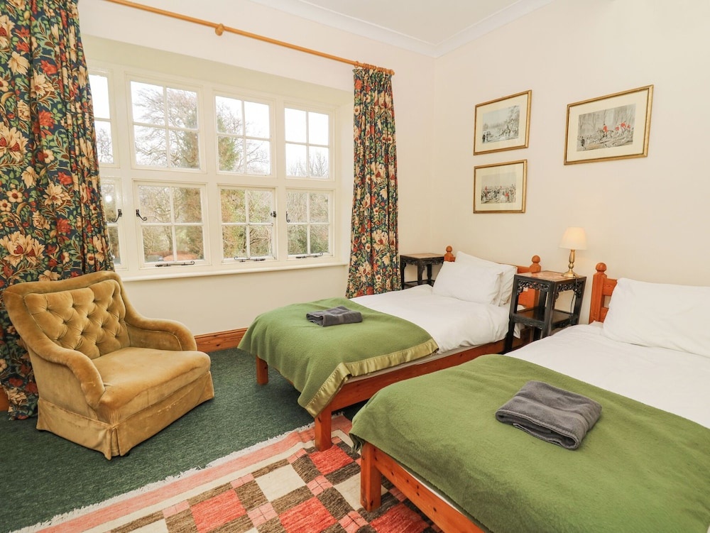 Plas Pontfaen — 5