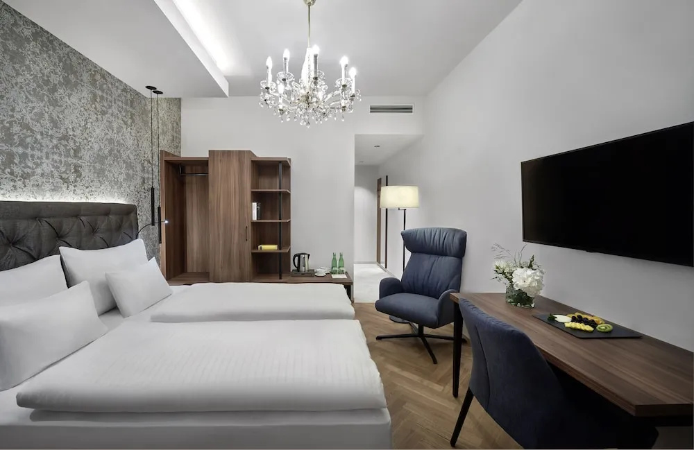 Hotel Schwarzer Adler - Chambres