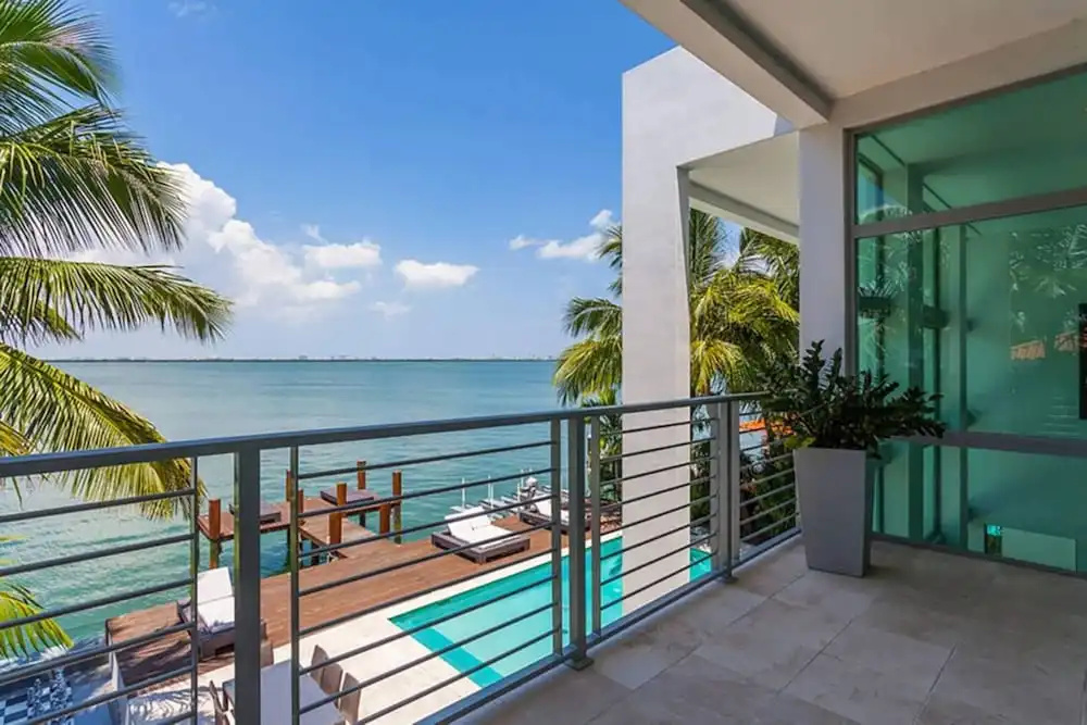 Villa Venetian Star