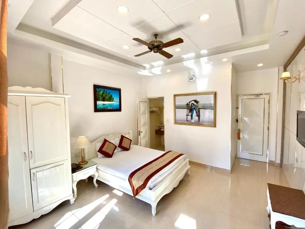 Executive Double room (full double bed)
