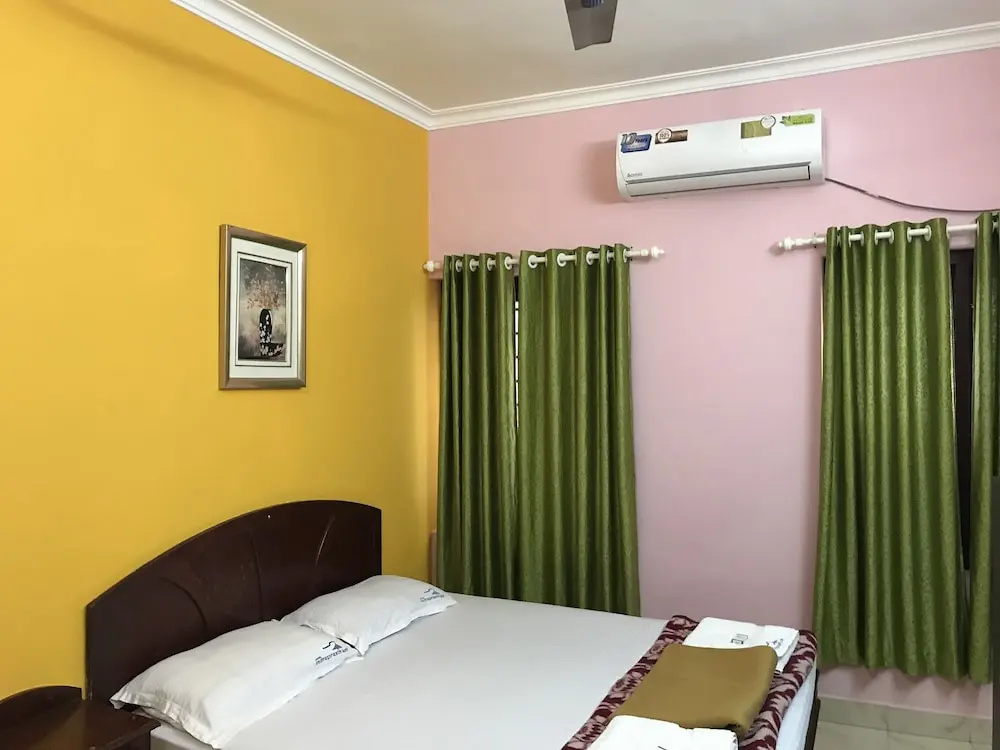 Indraprastham Houseboats