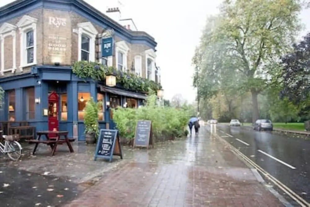2 Bedroom Flat on Peckham Rye Common