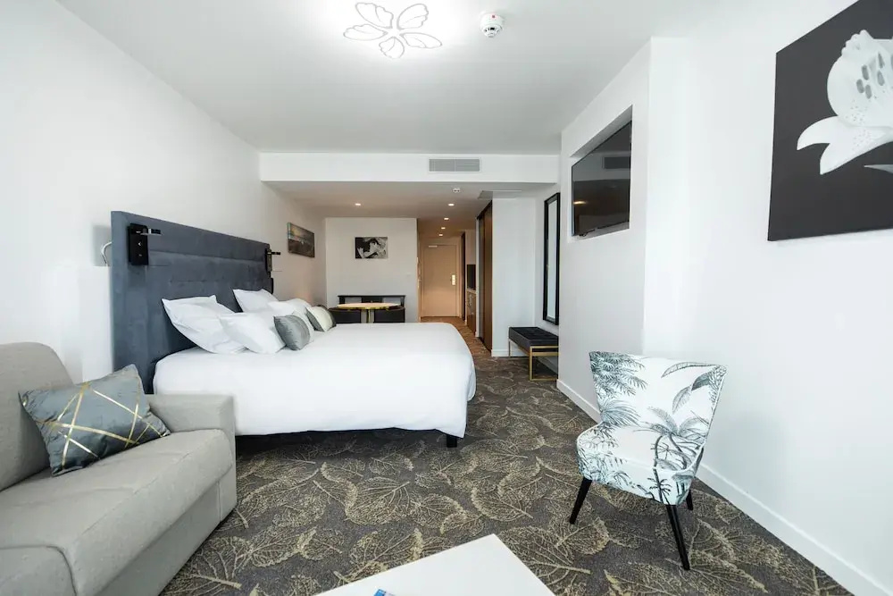Superior Double room with balcony and with water view (twin beds)