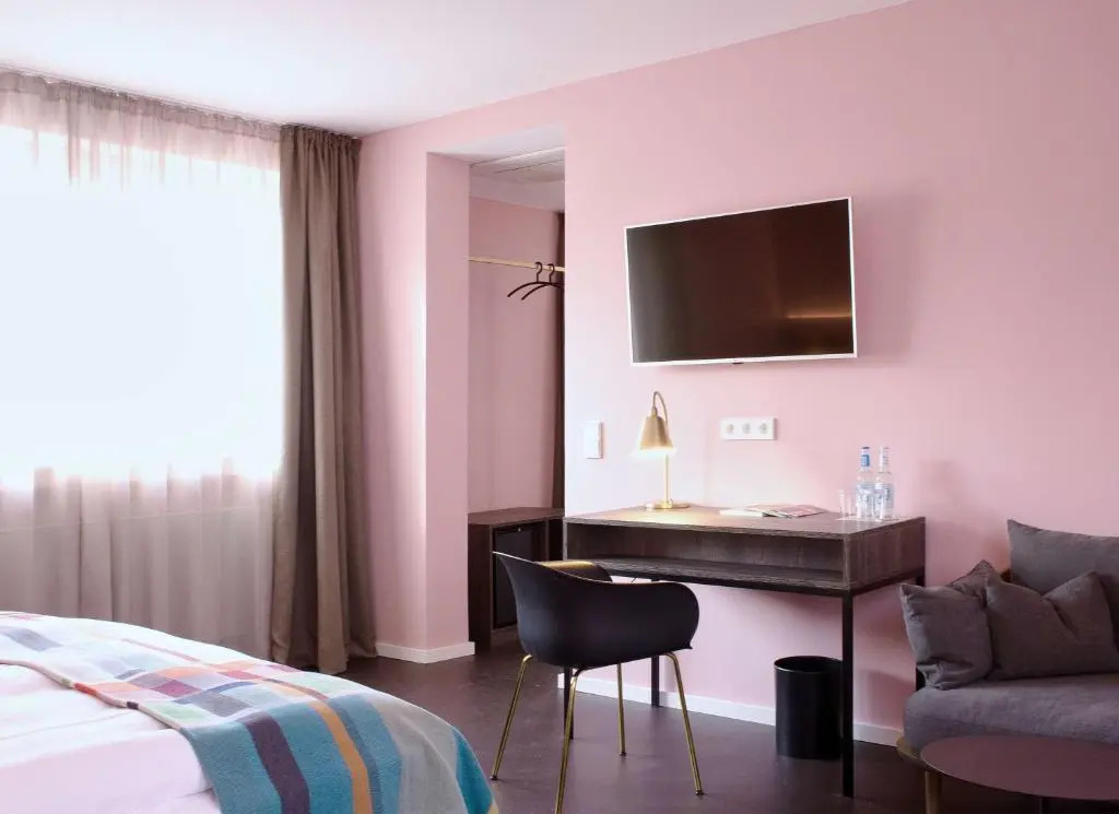 Comfort room