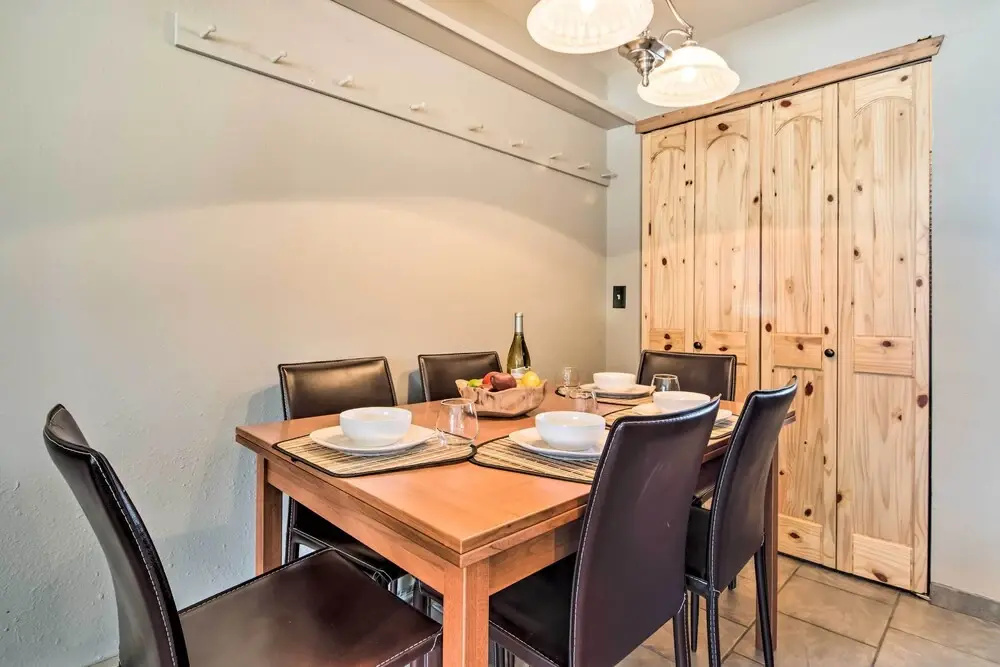 1 Mi to Grand Lake: Updated Condo w/ Views & Deck! - фото 9