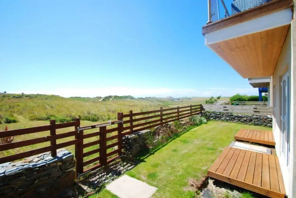 Balcony & Terrace