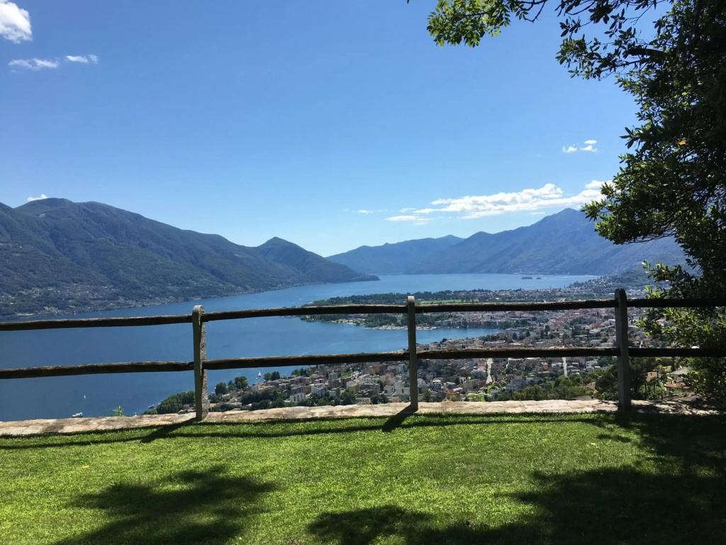 Rustico RESA: Brione sopra Minusio