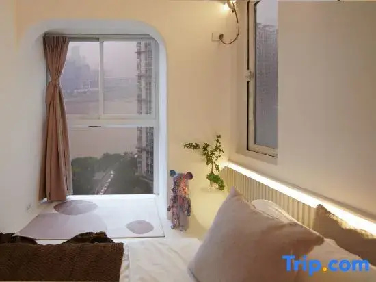 2 Bedrooms Standard room with river view