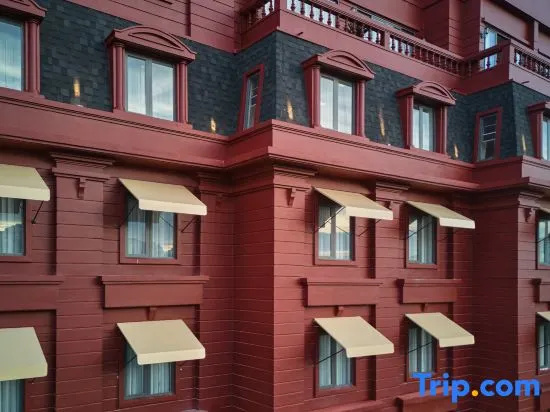 M Village Premier Hotel Xuan Huong Lakeside, a brand of Modern Village Lifestyle