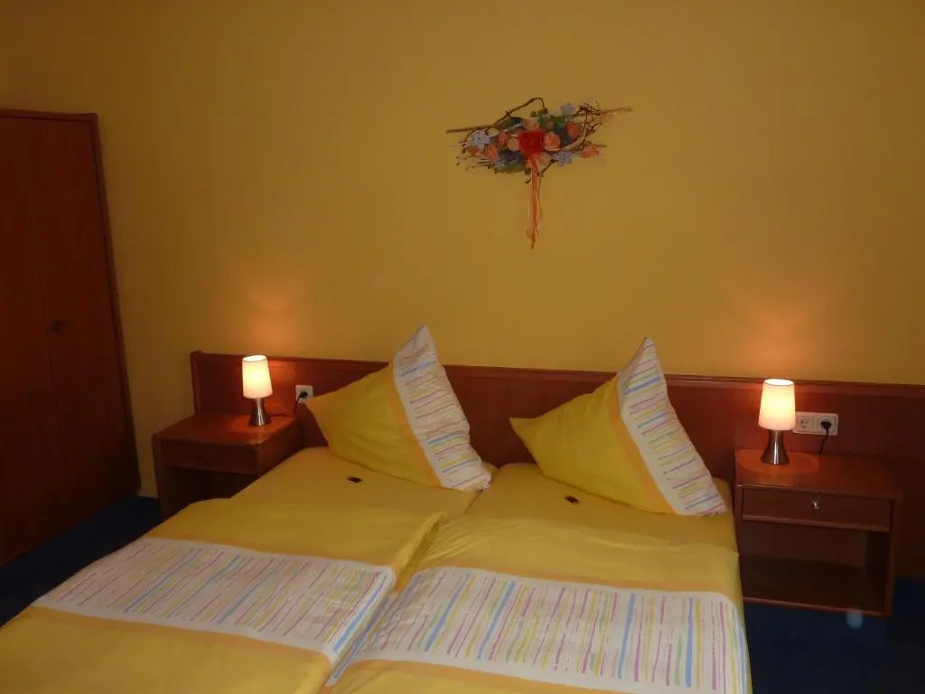 Economy room