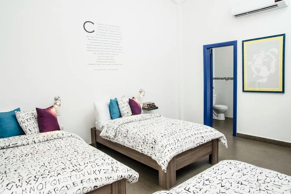 Трёхместный номер Superior в Tomo Hostel