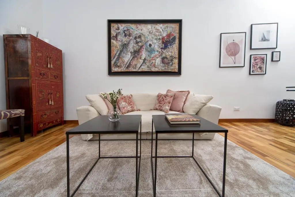 2 Bedrooms Apartment