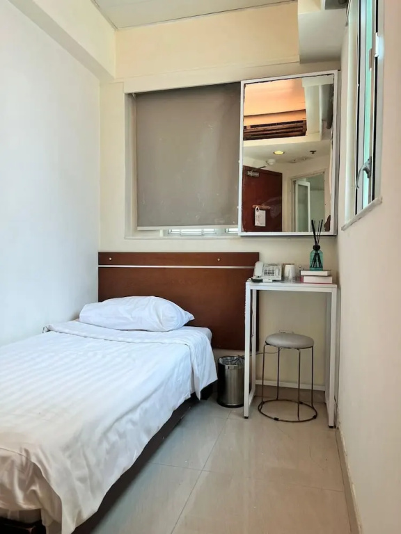 Economy room