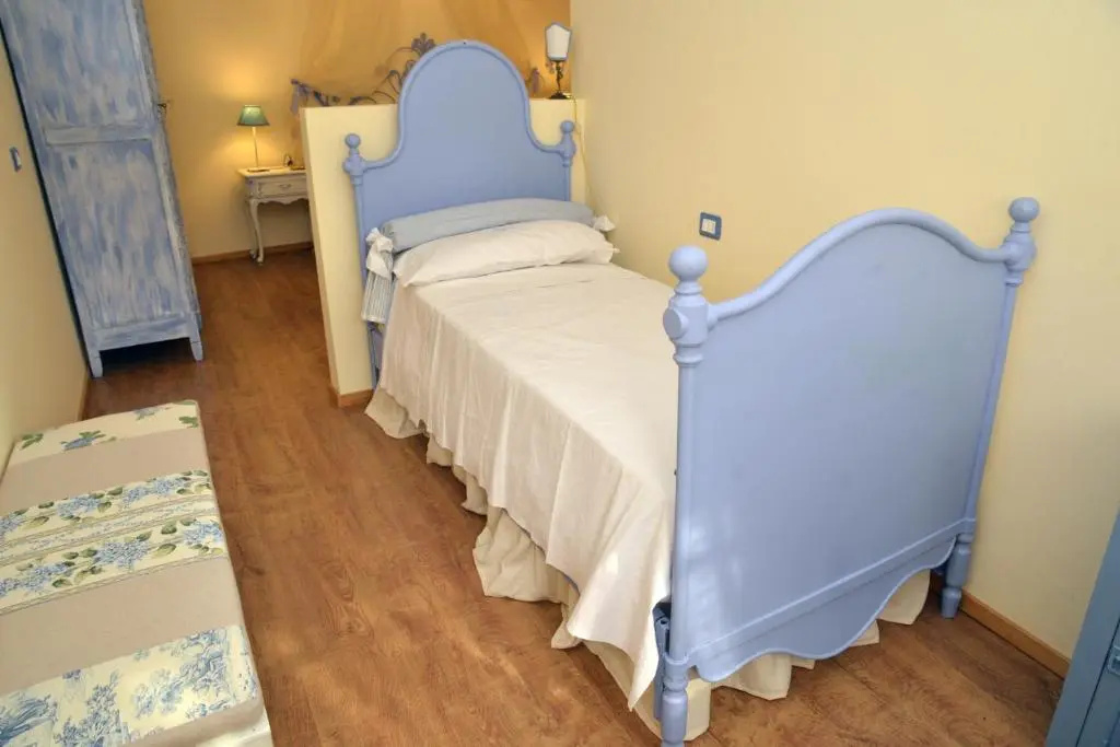Deluxe Double room (full double bed)