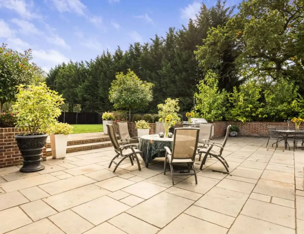 Mayrose House 6BR 4bath Luxe Spacious Retreat