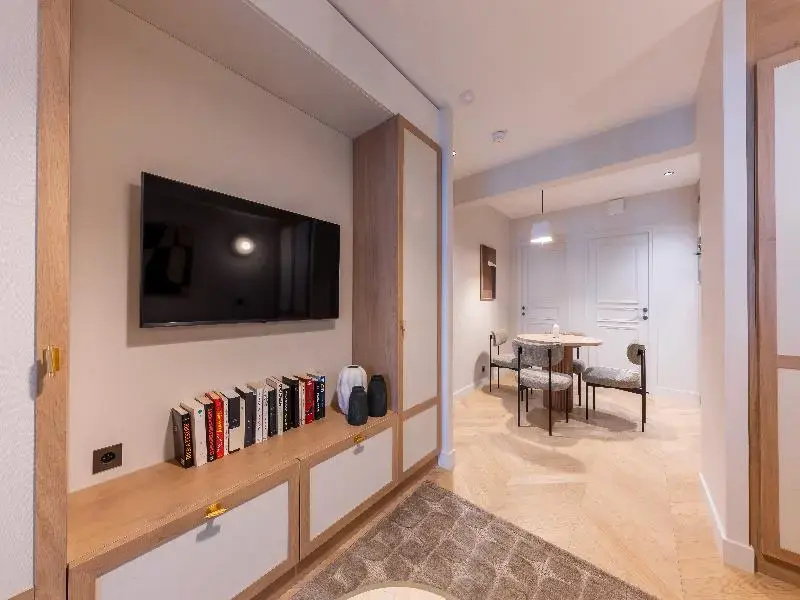 Le Pera Hotel 125