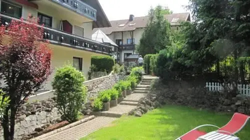 Rebekka mit Haus am Brhl - Général