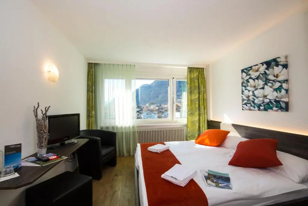 Hotel Merkur Interlaken - Chambres