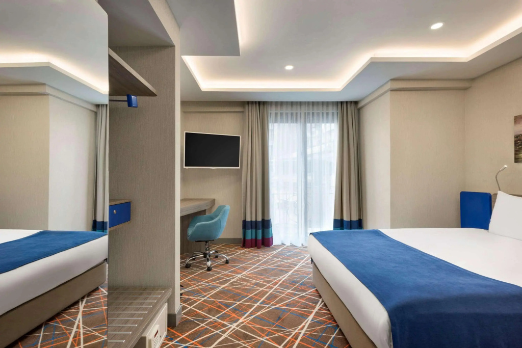 Отель Tryp Bosphorus Taksim — фото