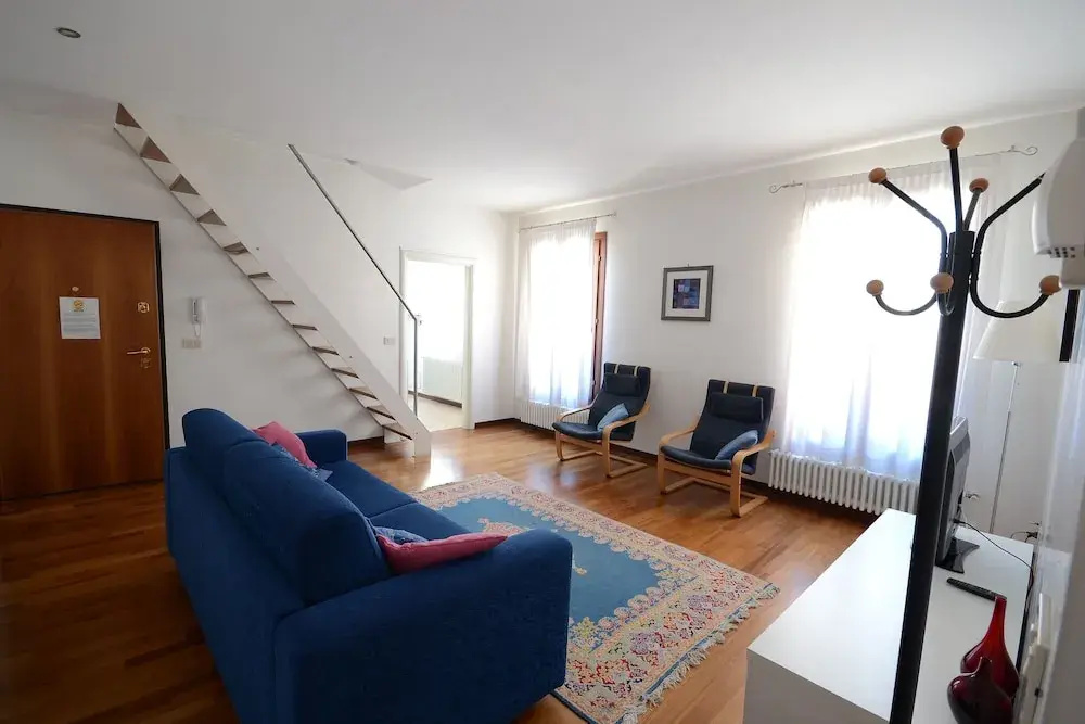 3 Bedrooms Suite with canal view