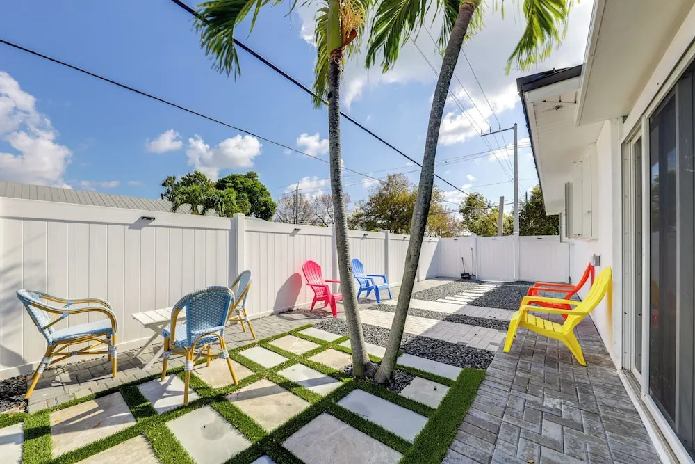 Stroll to Dtwn: Delray Beach Home w/ Outdoor Oasis
