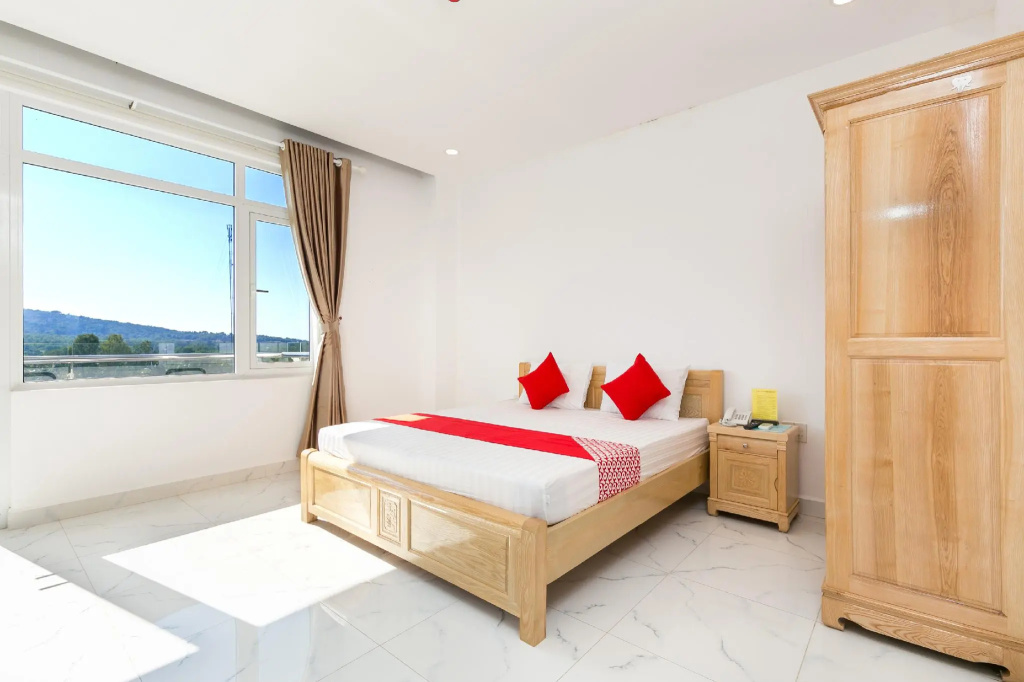 Superior Double room (full double bed)