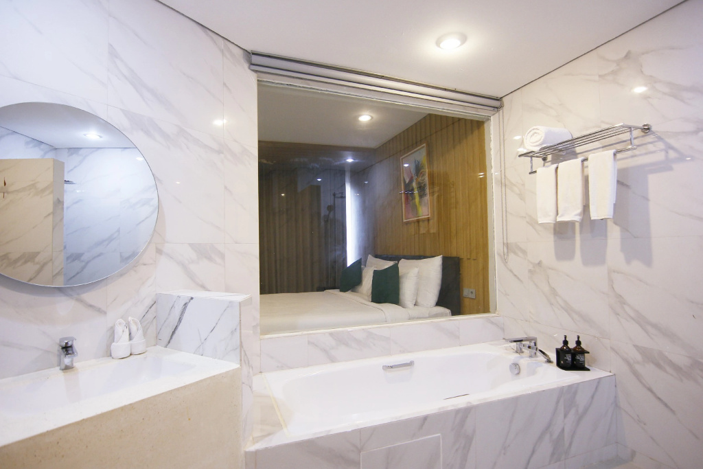 Raja Hotel Kuta Mandalika Resort & Convention Room Type - Mandalika Suite