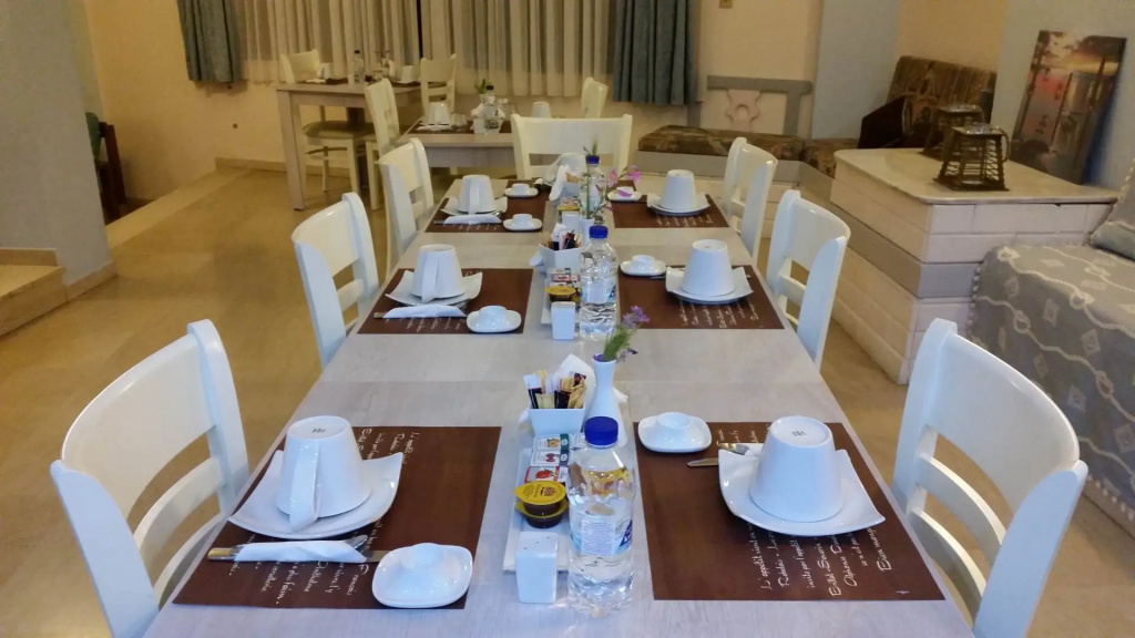 Food & Beverage