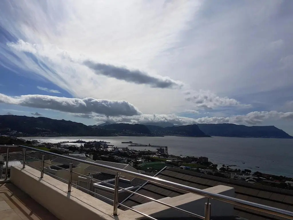 Standard Double room with sea view (full double bed)