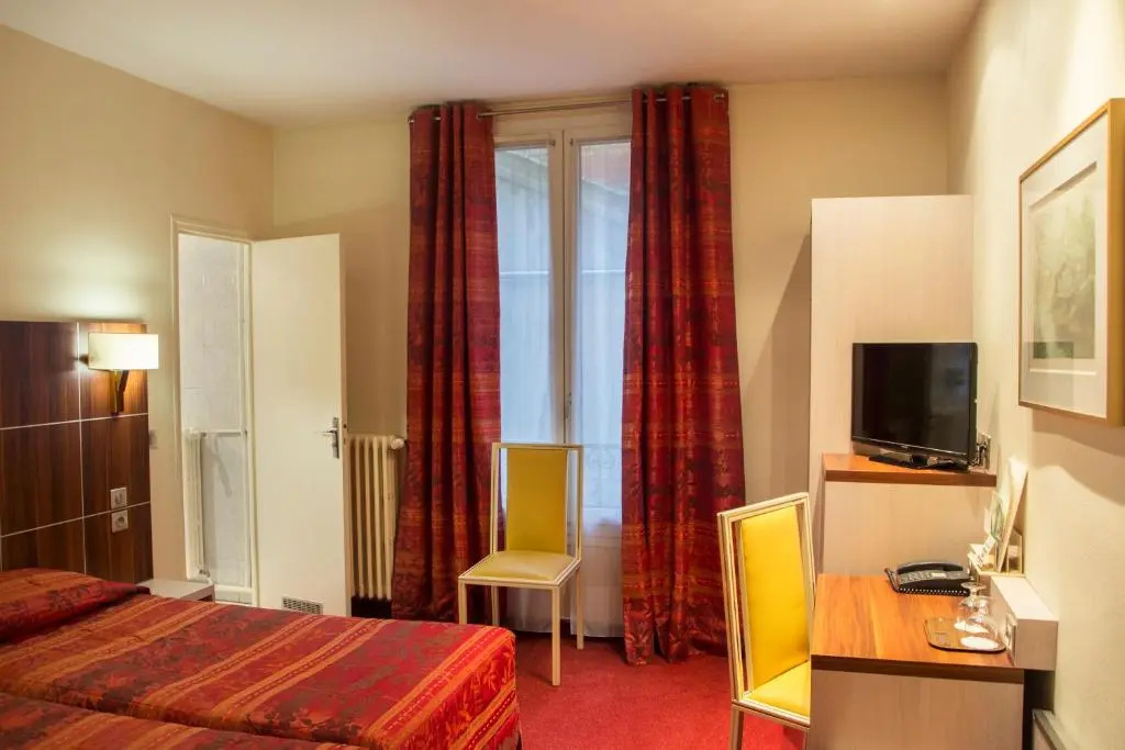Hôtel Terminus Montparnasse 142