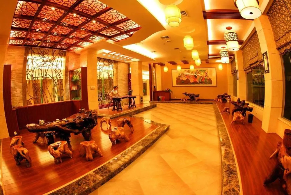 Lobby & Reception