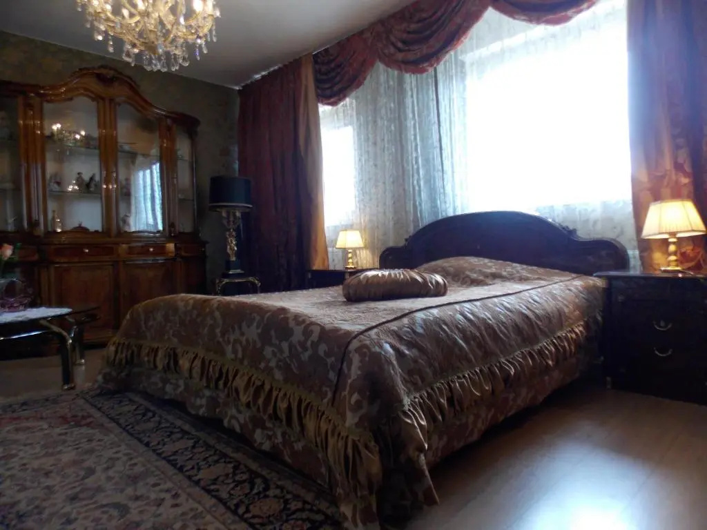 Deluxe Double room (full double bed)