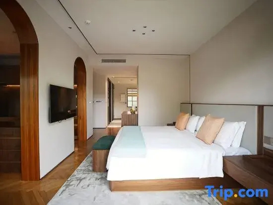 2 Bedrooms Villa