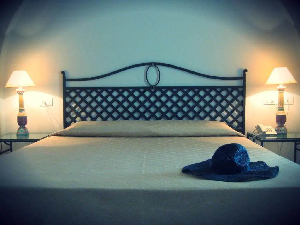 Hotel Monti Di Mola - Chambres