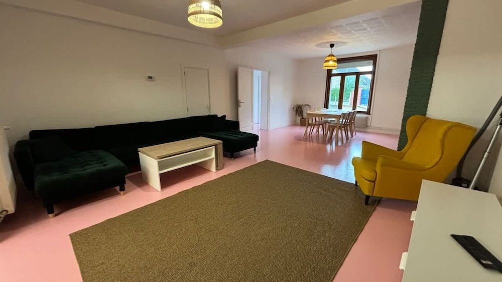 Voir la photo 2 — Maison 5 Chambres et Parking Gratuit