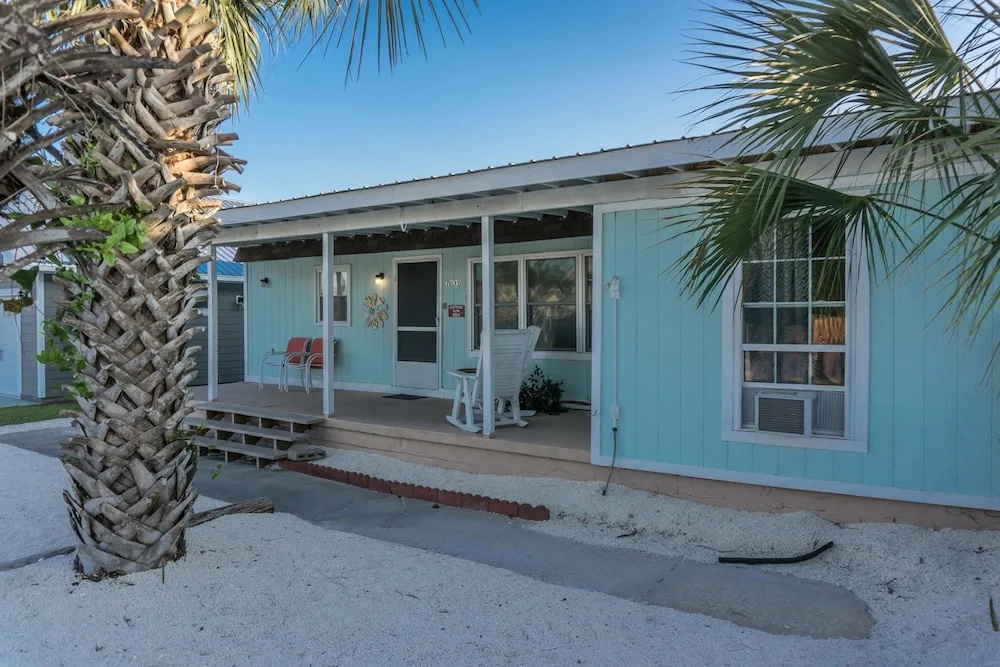 Beach House - Sea Esta by Panhandle Getaways