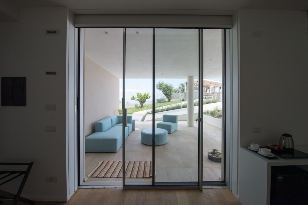 Balcony & Terrace