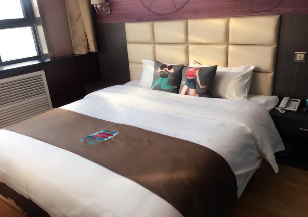 Pai Hotel Kaifeng Henan Univeristy Aquarium