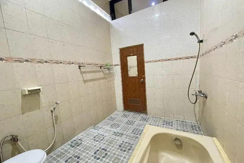 Executive Double room (full double bed)