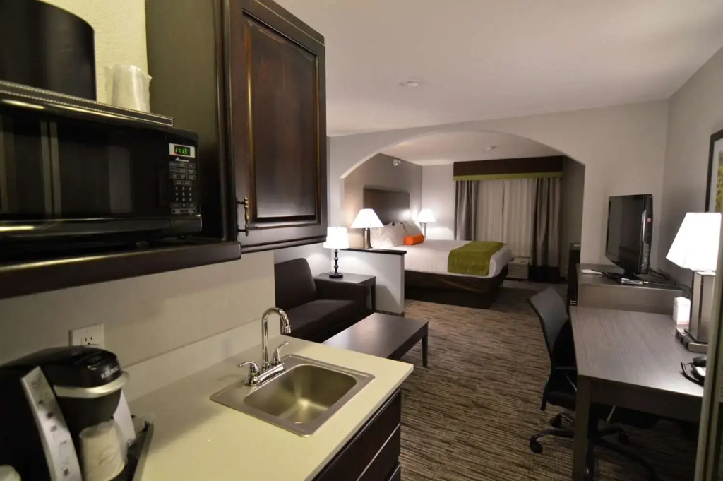 Best Western Plus Liberal Hotel & Suites - фото 20