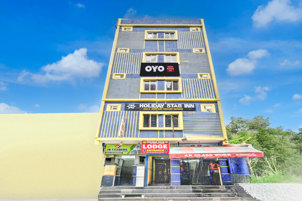 Hotel O HOLIDAY STAR IN Nampally Railway Station