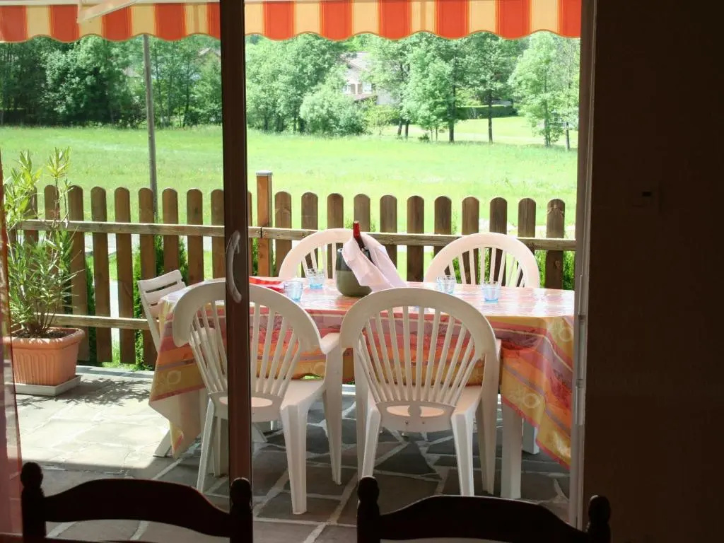 Voir la photo 2 — Gîte Saulcy-sur-Meurthe, 5 pièces, 8 personnes - FR-1-589-200