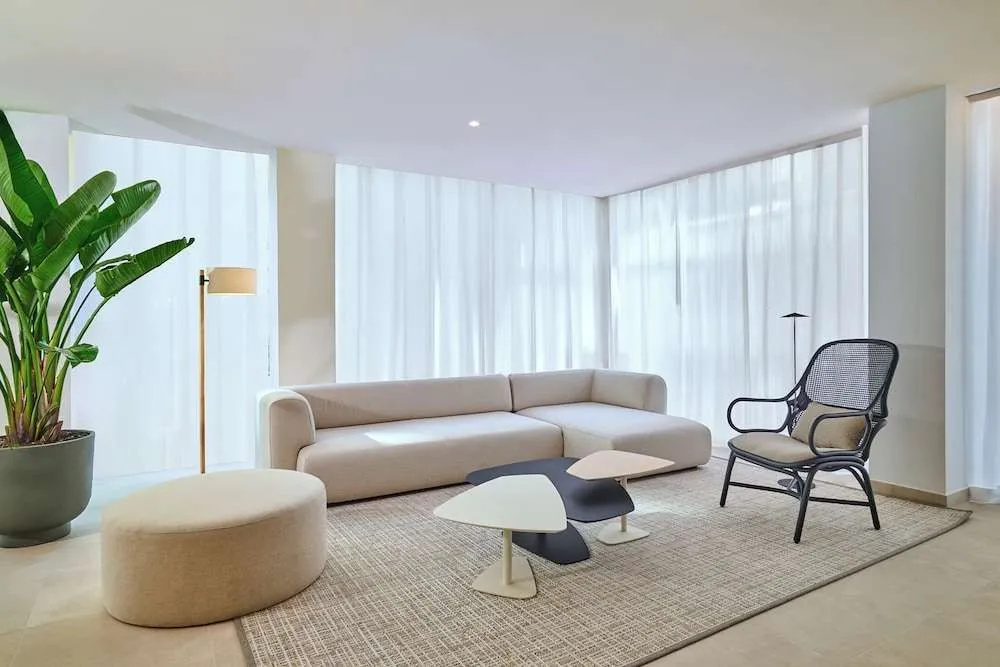 Hotel M.A. Luna Arabial — 4