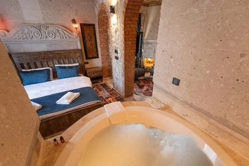 Double Junior Suite (full double bed)