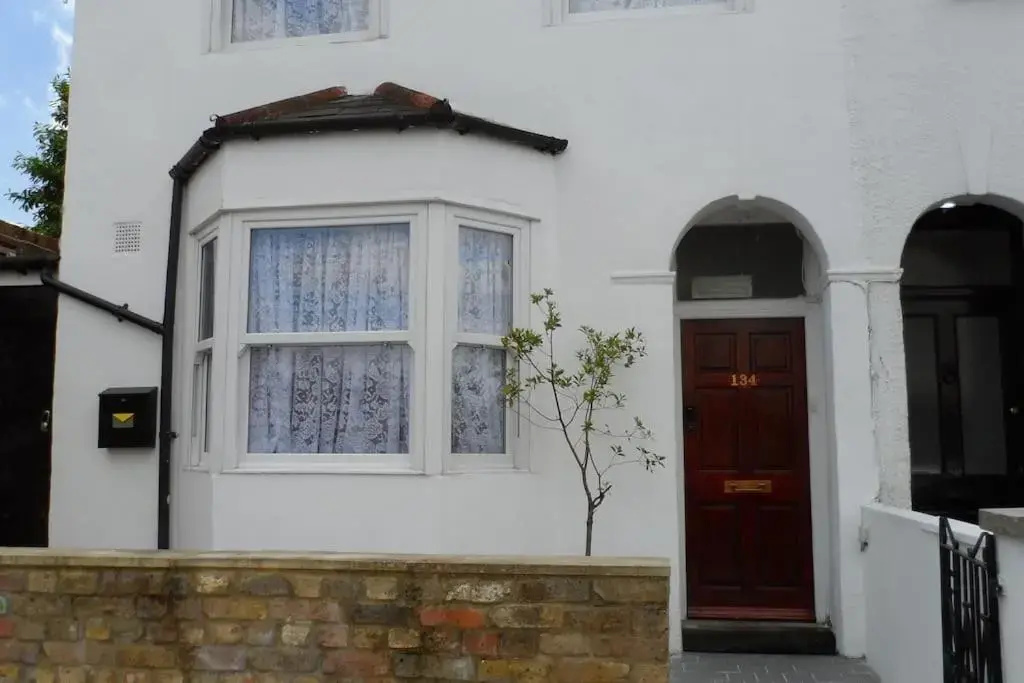 Lovely 1 Bedroom Studio Flat
