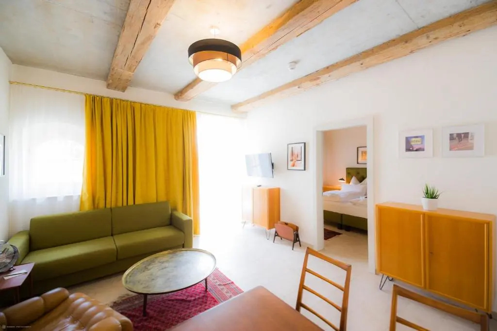Deluxe Double room (full double bed)