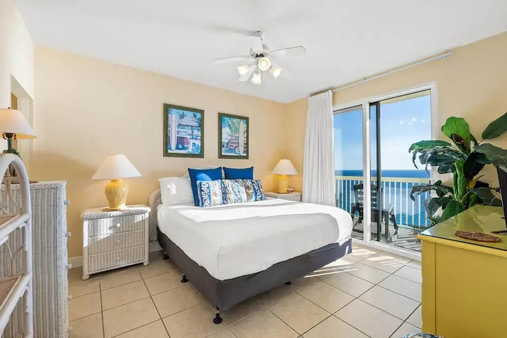 Celadon Beach Resort by Panhandle Getaways - Chambres