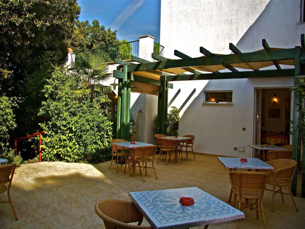 Hotel photo 18