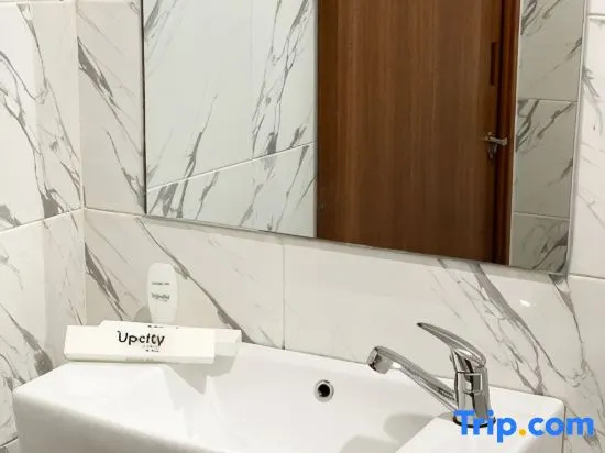 Upcity Hotel Simpang Lima By Sajiwa in Semarang