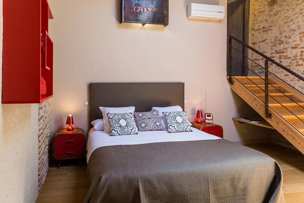 Comfort room